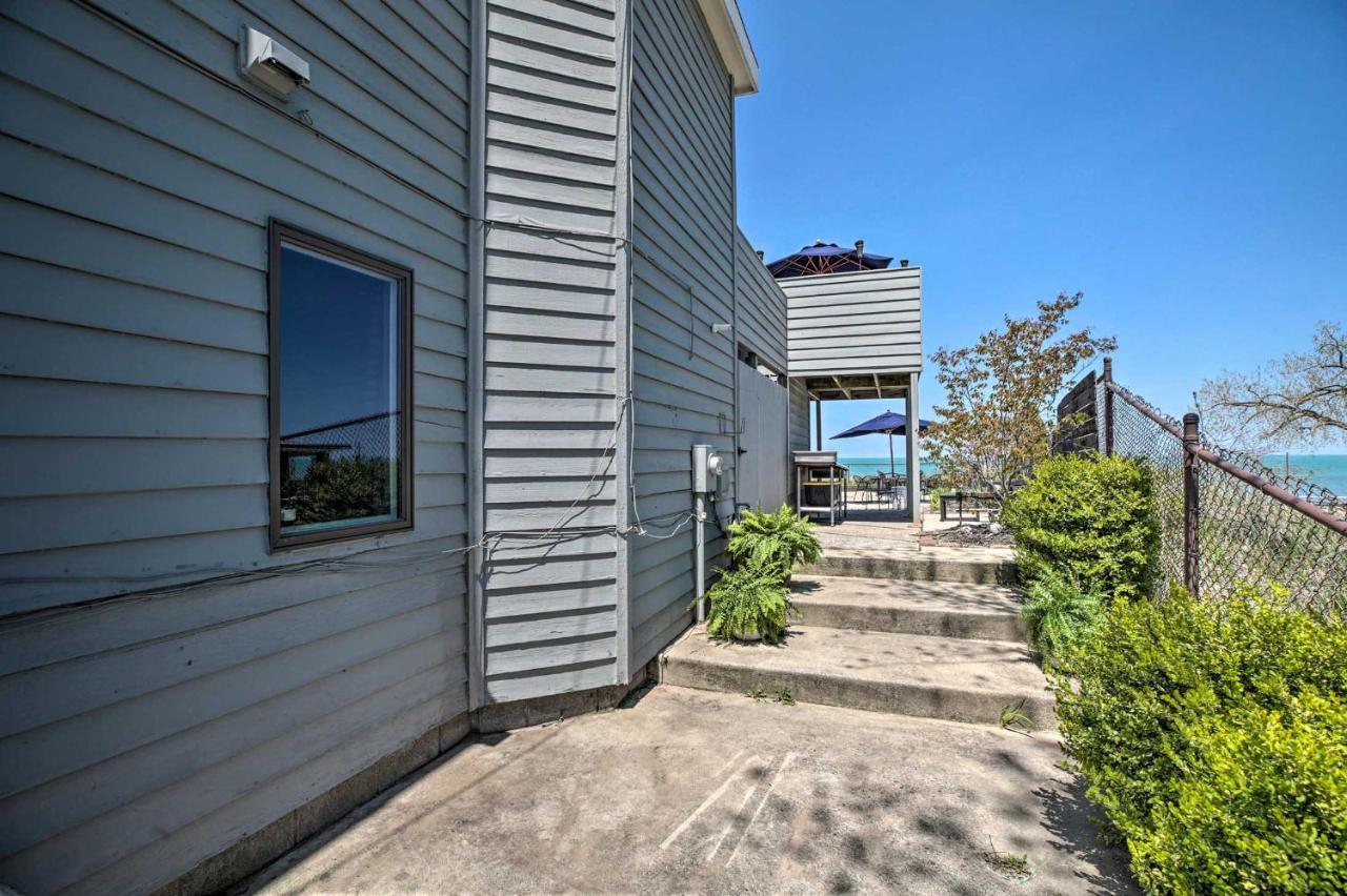 Lakefront Family Retreat With Grill Steps To Beach! Gary Екстер'єр фото
