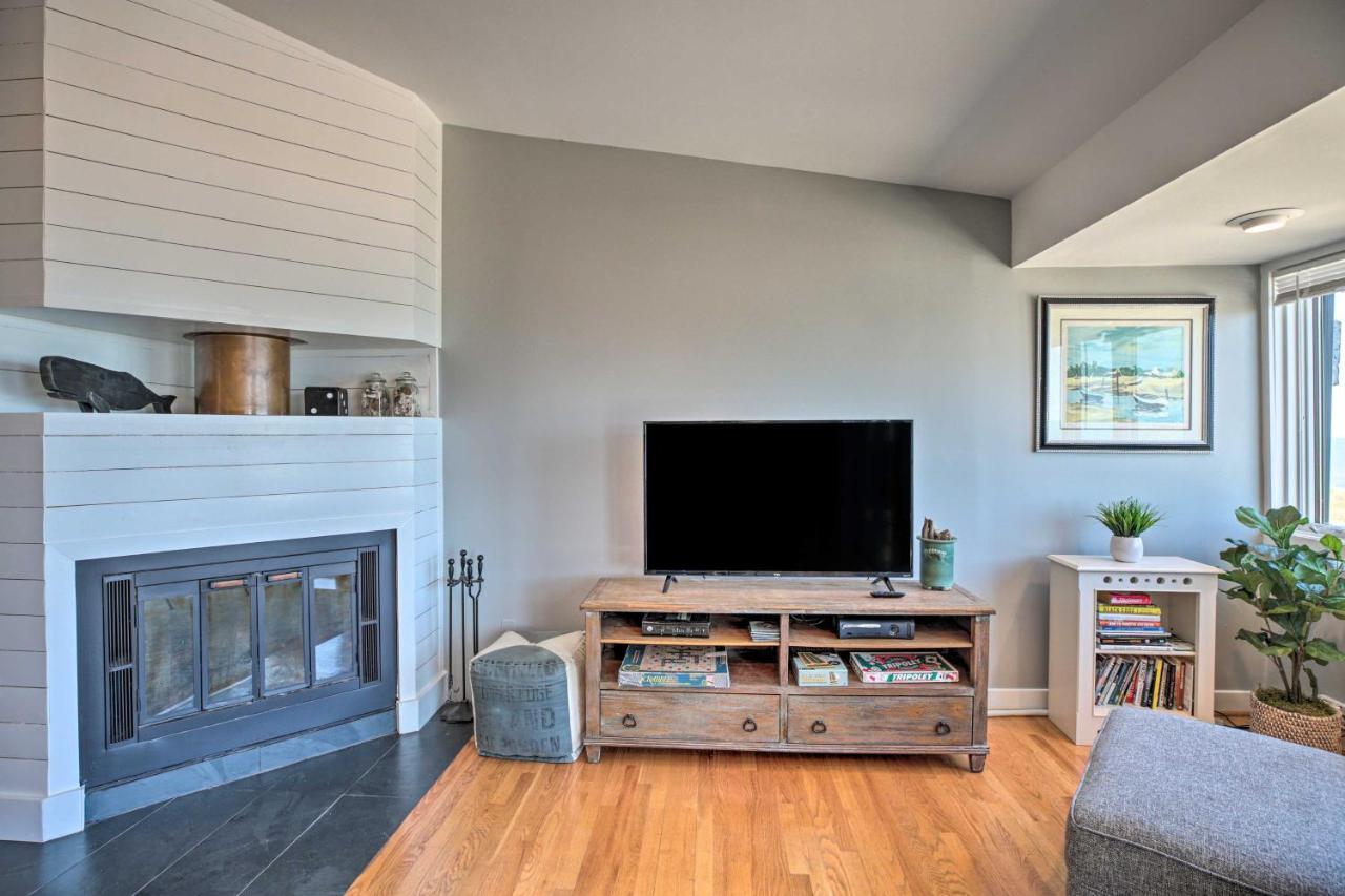 Lakefront Family Retreat With Grill Steps To Beach! Gary Екстер'єр фото
